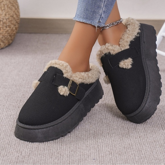 BOUTIQUE Faux Fur Shearling Thermal Fuzzy Buckle Platform Slippers, in Caramel - Picture 11 of 12